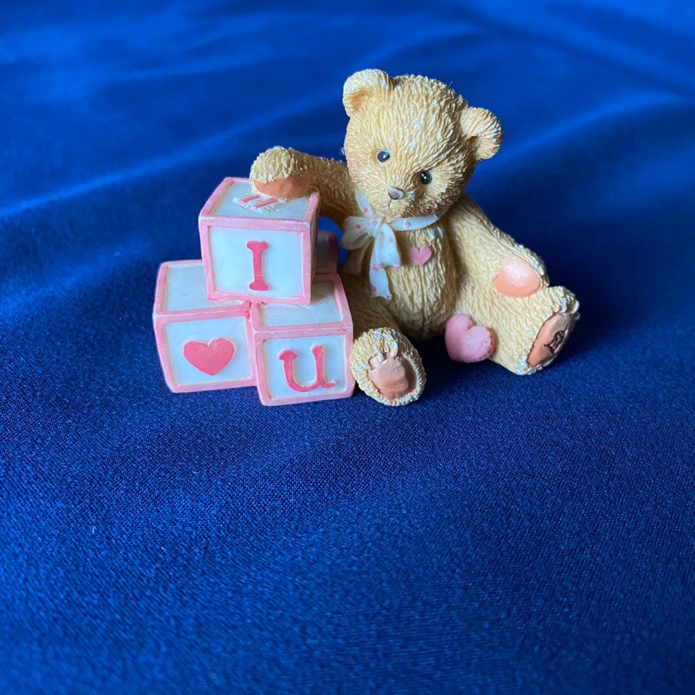 *Cherished Teddies* Figurine. Adorable